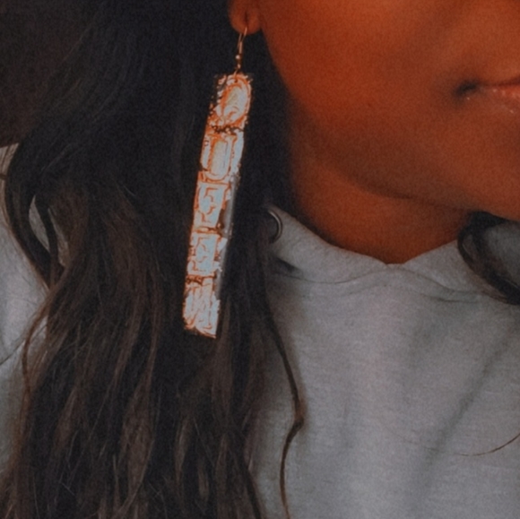 The Queen Earrings - Picture 3 of 4